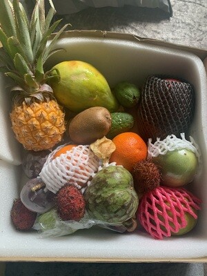 Fruit Farmacist Exotic Fruit Box