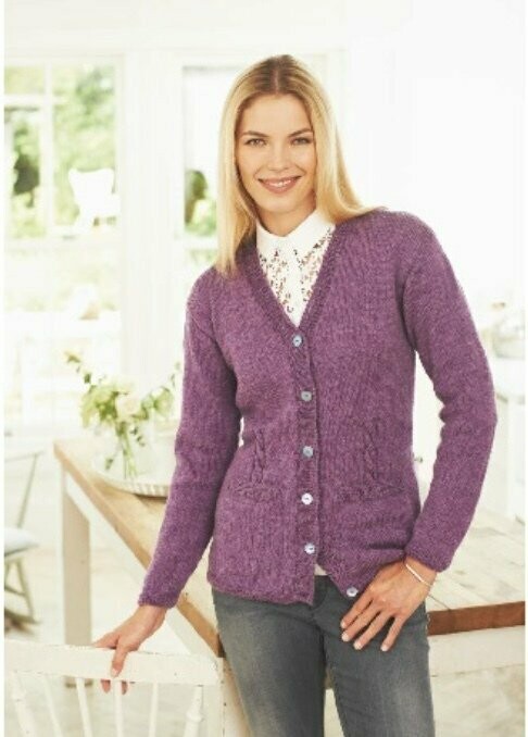 8927 Stylecraft 4ply 32-50 inches