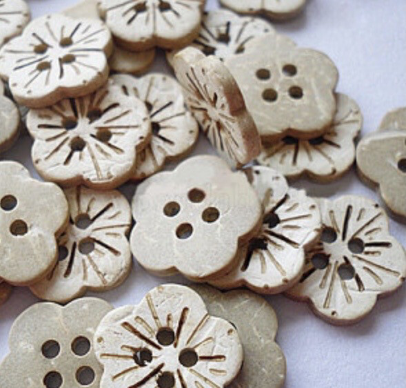 15mm Flower Buttons