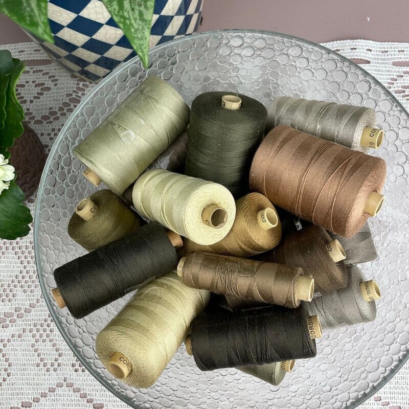 Paket sysilke, Brun/Beiga serien