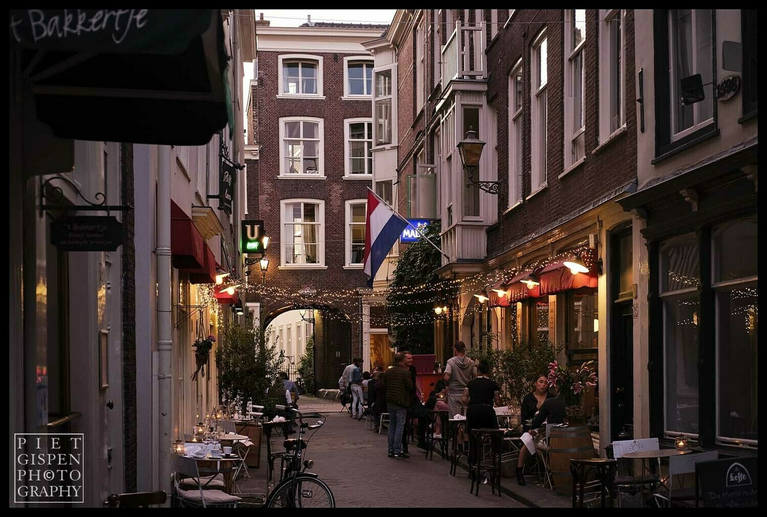Oude Molstraat in de avond / Oude Molstraat in the evening