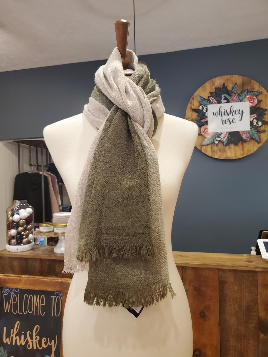 OLIVE TWO TONED SCARF