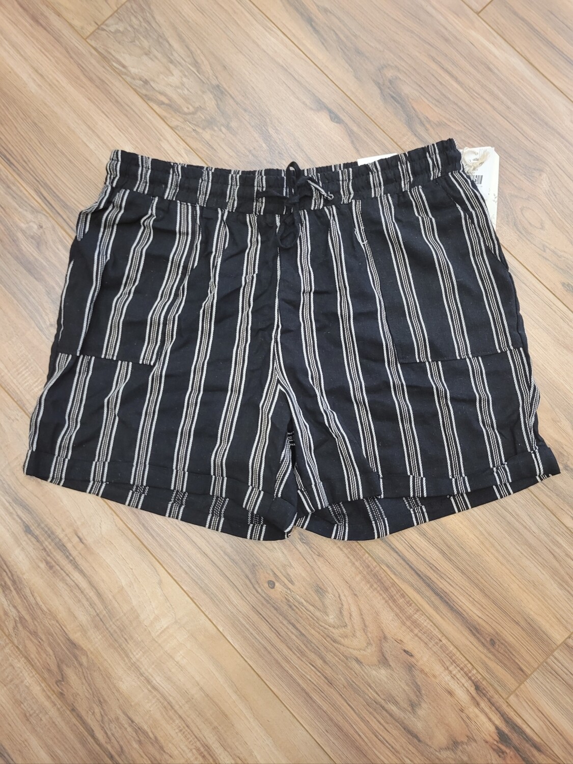 BLK STRIPED SHORTS