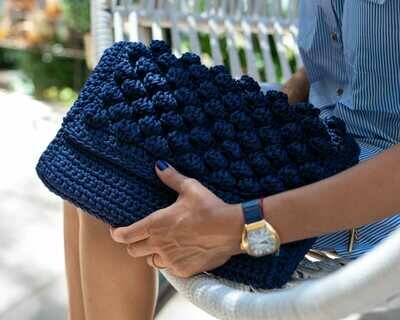 ELEGANT BEAUTY CLUTCH