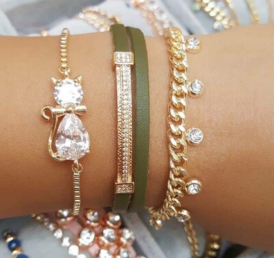 Cat Lover Zirconia Bracelet