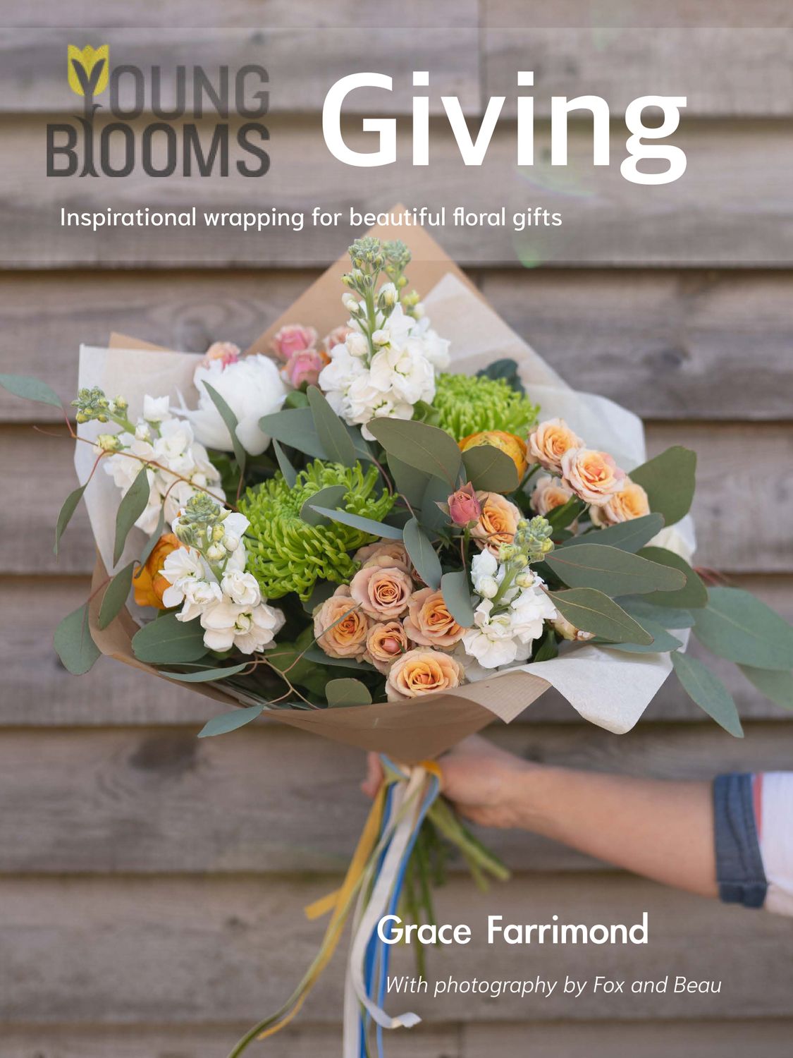 Giving: Inspirational wrapping for beautiful floral gifts [eBook]