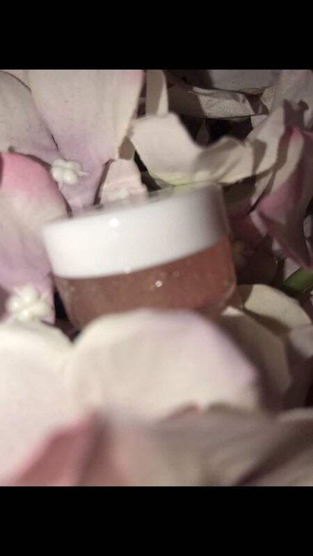 strawberry lip scrub 🍓