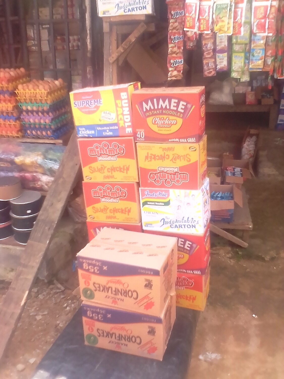 INDOMIE VARITIES/TOMATOES PASTE