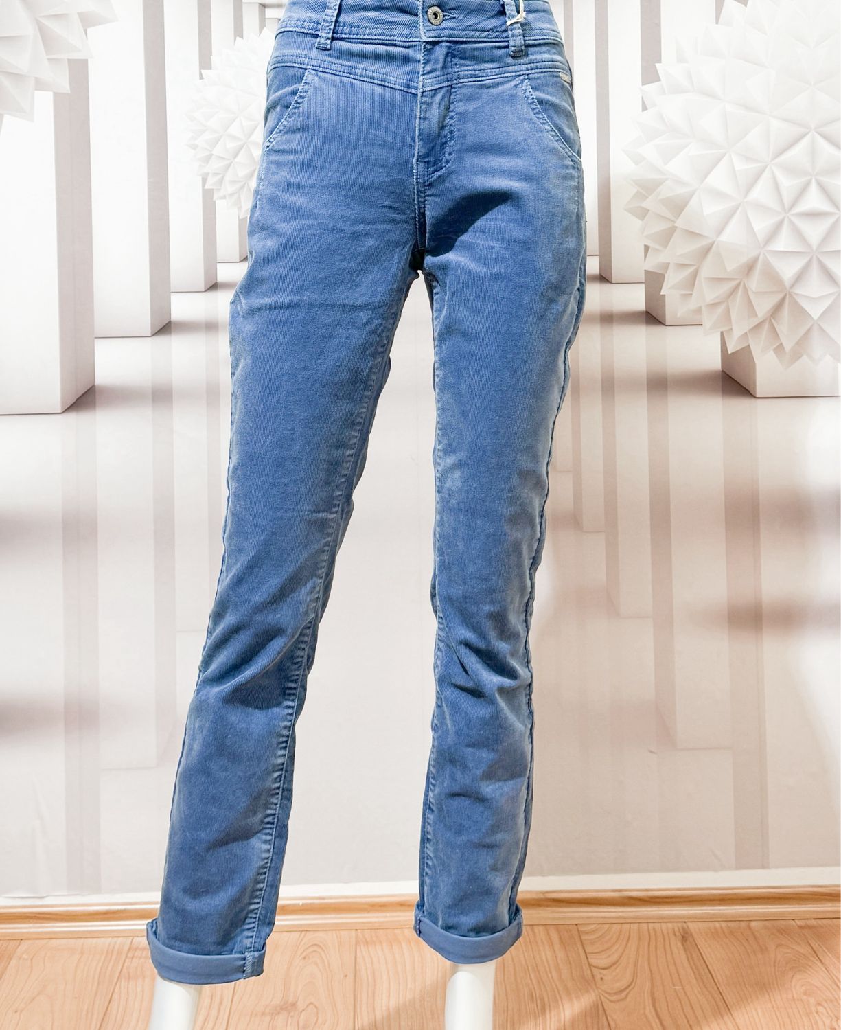 SRB4374-JUNE Feincordhose bright blue RED BUTTON-gerne eine Größe kleiner