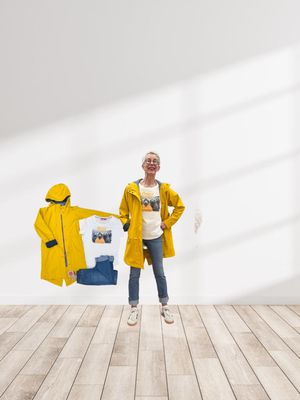 Wetterjacke Friese und Shirt Robbentour DERBE, verkürzte  Jeans BLUE MONKEY