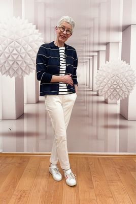 Polocardigan navy milk BLOOMINGS AMSTERDAM, Shirt stripe navy milk RED BUTTON, Dian denim offwhite RED BUTTON