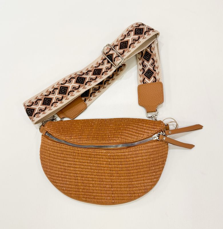 CARMEN kleine caramel Umhängebag mit Gewebegurt- ACCESSOIRES CARMEN kleine caramel Umhängebag mit Gewebegurt- ACCESSOIRES