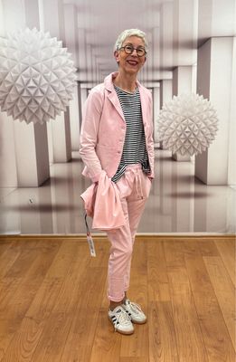 YOU TOO Blazer Alicia rose, You two pant rose, Shirt Sunny rose, Shirt stripes