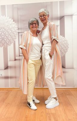 Multistripe Longbluse / Kleid und Top MARTA DU CHATEAU, You Two Pant weiß und vanille YOU TOO