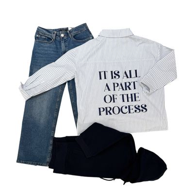 Boxy fit Stripe Bluse THE SHIRT PROJEKT, Culotte Jeans und Swatrjacke navy OPUS