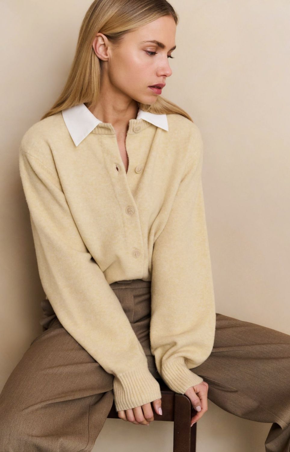 01-010117-99009 yellow sand melange kuscheliger Cardigan mit abnehmbaren Kragen YAYA