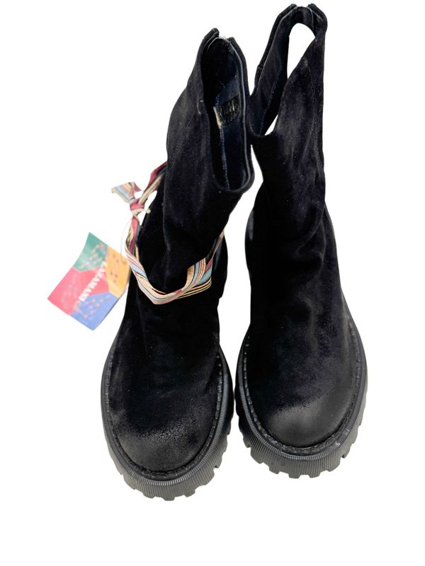 74481 black Wildlederstiefel LAZAMANI