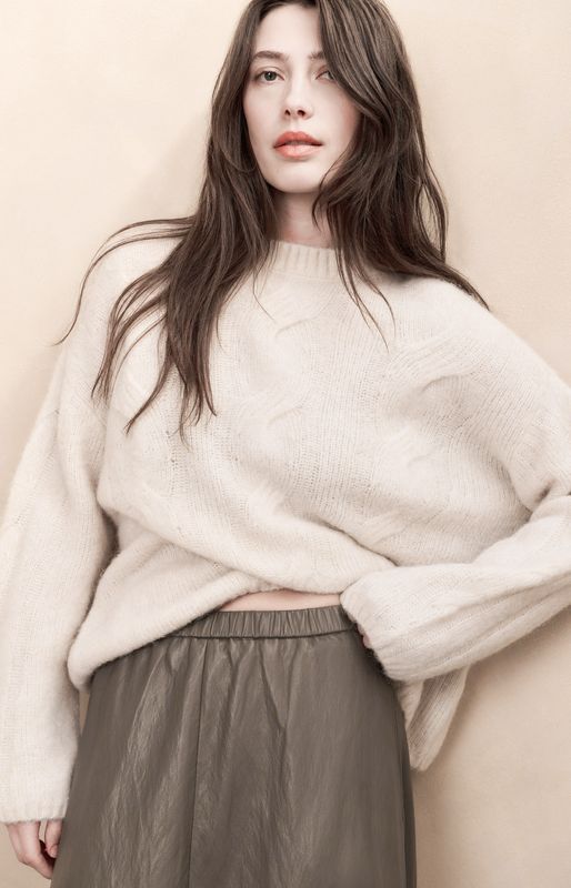 01-000520-99035 wool white weicher Pullover mit Zopfmuster YAYA