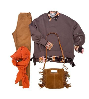 Sweater chocolate THE SHIRT PROJECT, Bluse choco EMILY VAN DEN BERGH, Velourslegging FRIEDAundFREDDIES, Fransen Wildledertasche und Schal orange mit Cashmere beides ACCESSOIRES