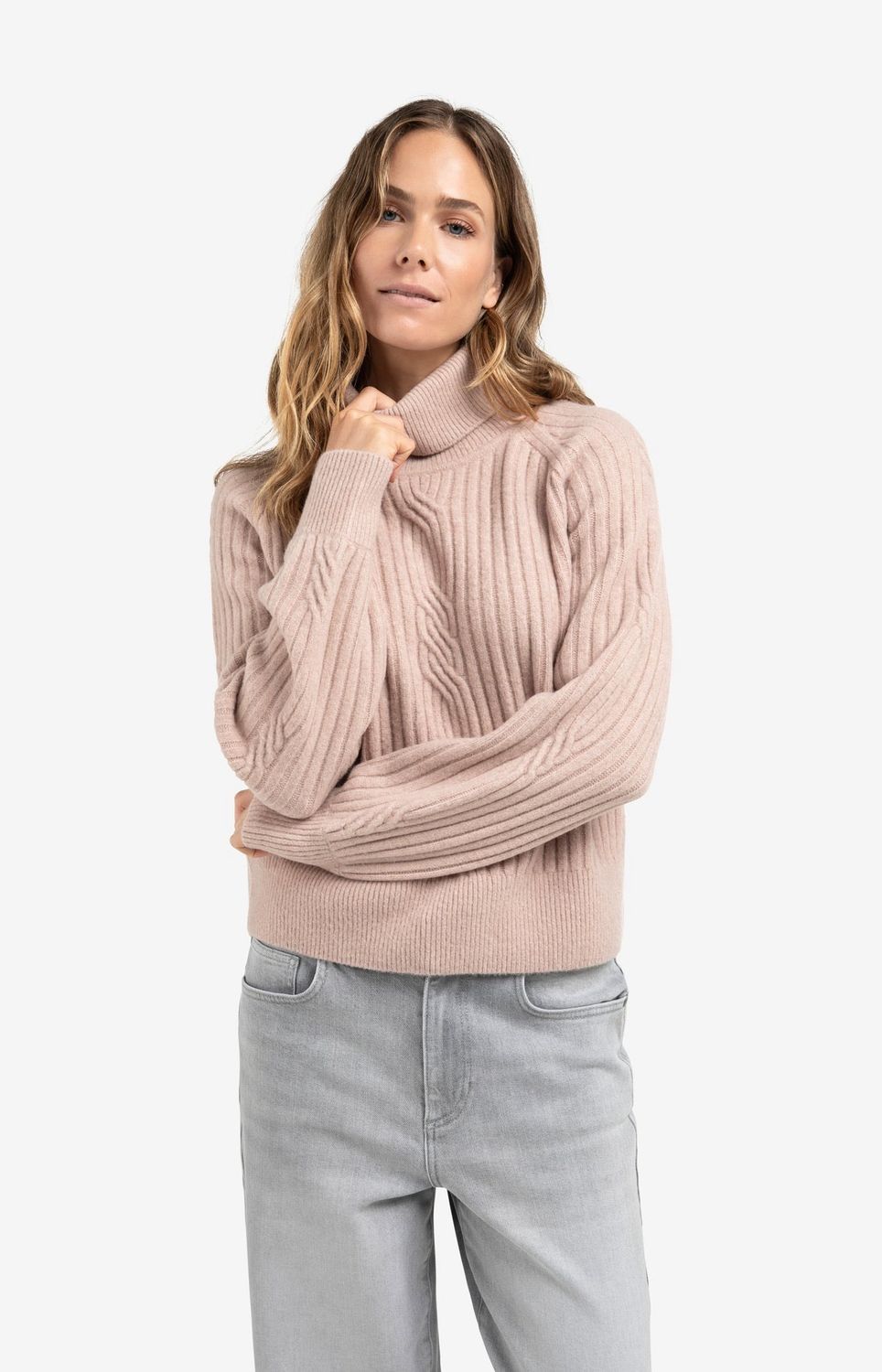 01-000525 shadow gray pink mel. Rollkragenpullover mit Zopfmusterdetail 01-000525 shadow gray pink mel. Rollkragenpullover mit Zopfmusterdetail