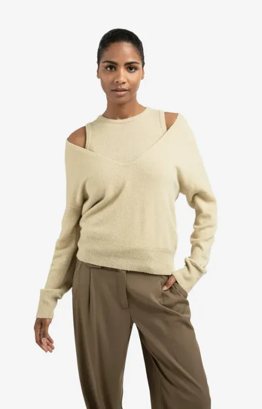 01-000381-pale oliv mel. TWO in ONE Strickpullover mit V-Ausschnitt und dazu passendem Top YAYA 01-000381-pale oliv mel. TWO in ONE Strickpullover mit V-Ausschnitt und dazu passendem Top YAYA