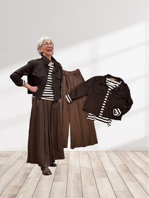 Nadelstreifenkurzjacke morobraun, Stripeshirt moro braun, Hosenrock moro braun