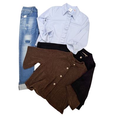 Kuschelweste moro braun und black MARTA DU CHATEAU, Bluse lightblue THE SHIRT PROJECT, Jeans BLUE MONKEY