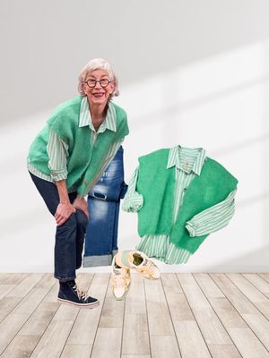 KIDMohair Weste green BODY TOUCH, Stripe Bluse EMILY van den BERGH, Jeans reduziert BLUE MONKEY, Sneaker reduziert GENESIS