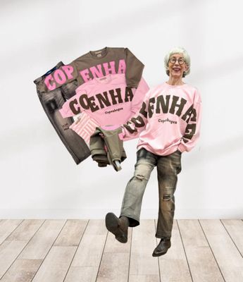 "COPENHAGEN" Sweater rose und fango MARTA, destroyed Jeans, Rippshirt MARTA