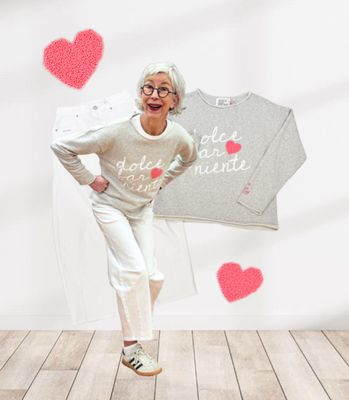 Sweater grey melange pink THE SHIRT PROJECT, sommerliche Barreljeans weiß BLUE MONKEY