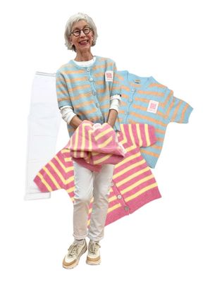 Stripecardigan in 2 Farben, Dehnbundjeans weiß BODY TOUCH