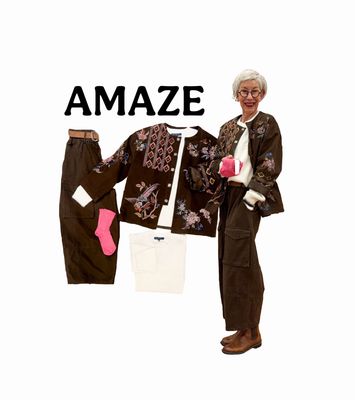 AMAZE bestickte Jacke und Barrel Cargo braun mit Gürtel + Socken, RIB Pullover offwhite RED BUTTON