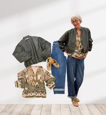 Blousonjacke hunter green RINO und PELLE, Bluse khaki HOUSE OF PINK, Cayla mid stone RED BUTTON, Gürtel khaki, Sneaker khaki