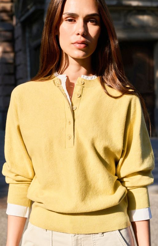 01-000546 dried moss green Pullover mit intergiertem Blusenkragen YAYA