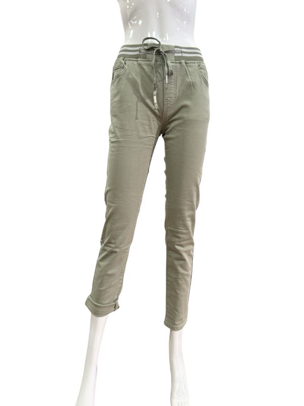 B32305 Pocket Jeans mit Dehnbund khaki BODY TOUCH NEU