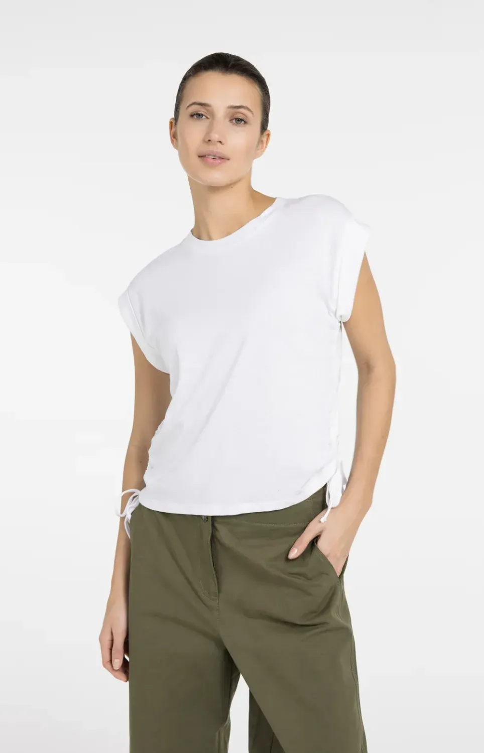 01-709362 Kurzärmeliges Shirt mit Kordelzug weiß YAYA NEU