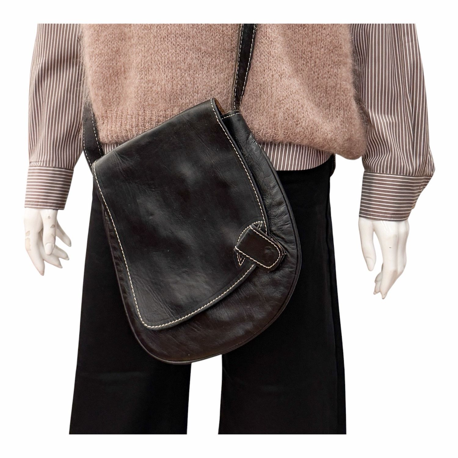 FEZ oval Naturledertasche black ACCESSOIRES FEZ oval Naturledertasche black ACCESSOIRES