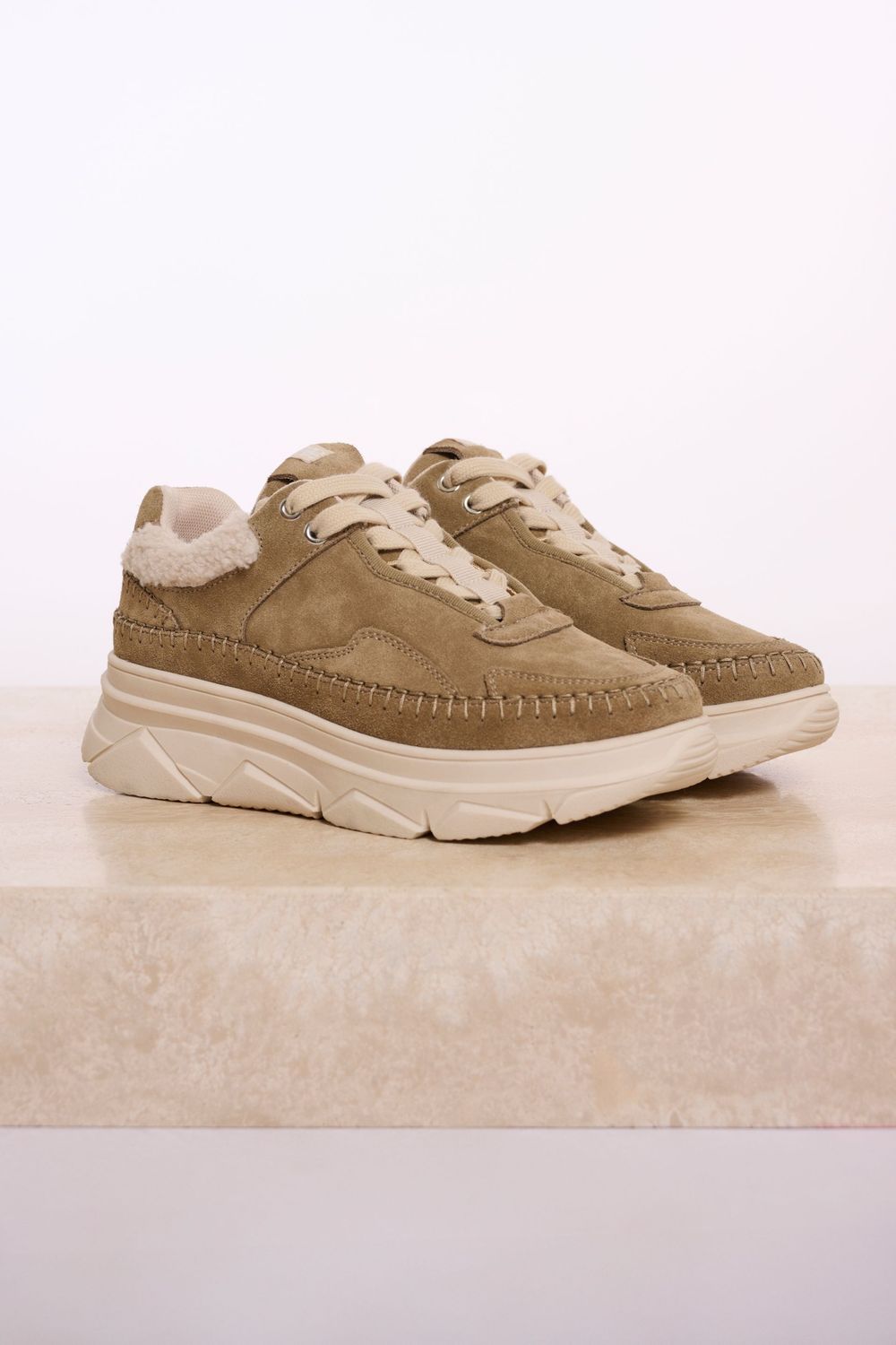 WILLA Sneaker mit Stitching Details sand RINO&PELLE WILLA Sneaker mit Stitching Details sand RINO&PELLE