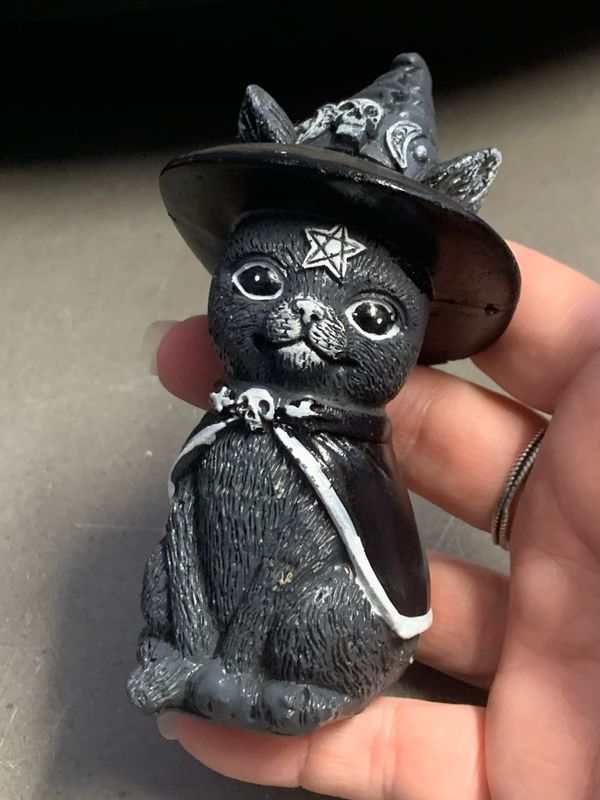 PURRAH WITCHY CAT FIGURINE - 10 cm