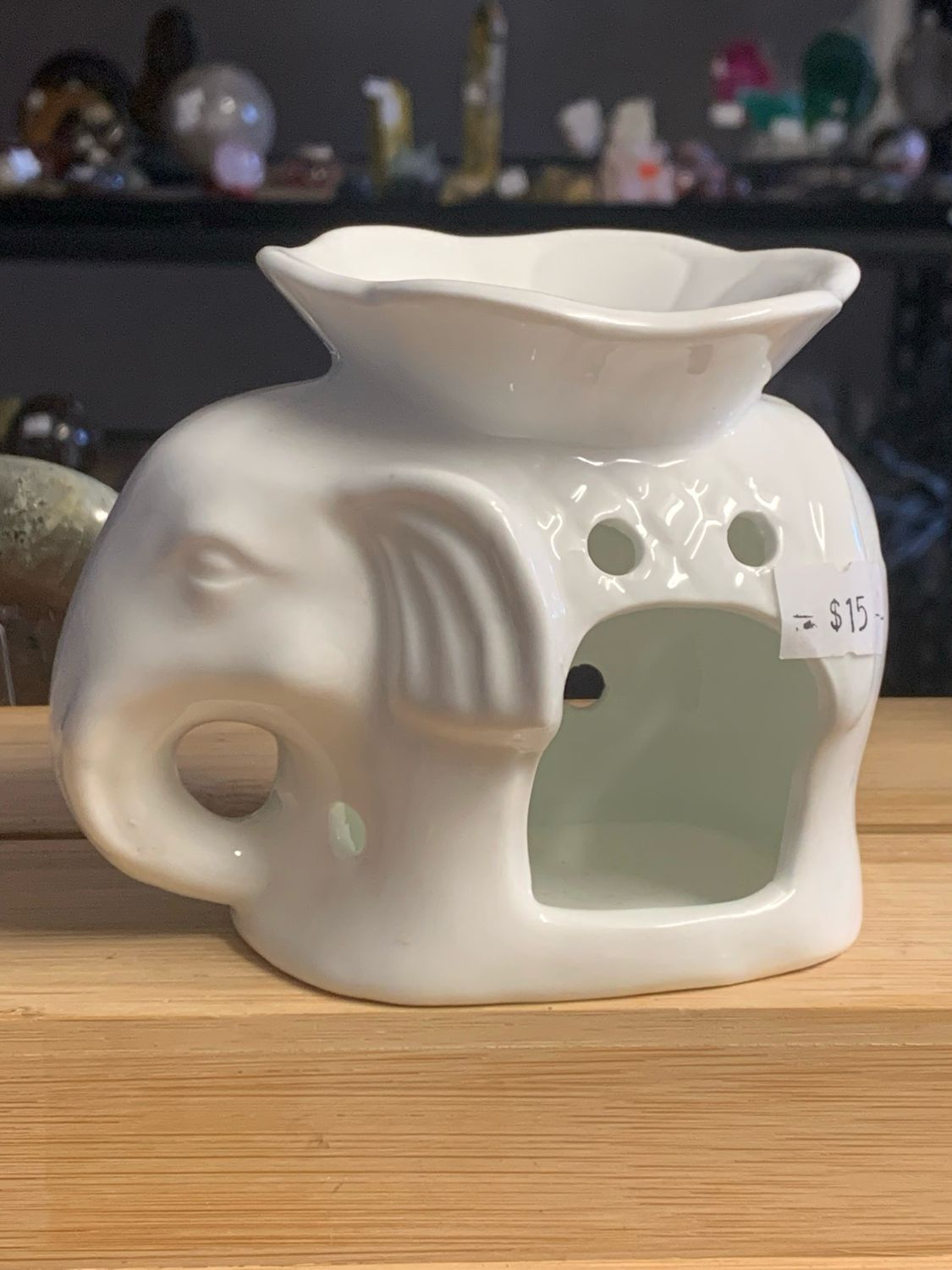 ELEPHANT WHITE CERAMIC OIL/MELT BURNER, SPHERE HOLDER