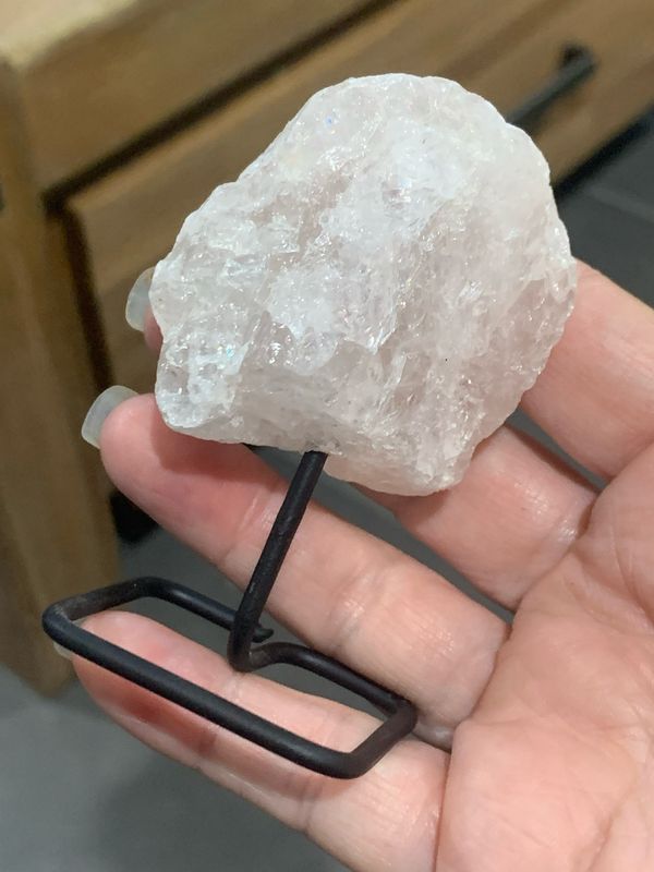 ROSE QUARTZ ROUGH ON STAND