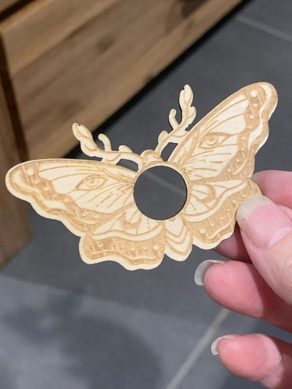 LUNA MOTH WOODEN SPHERE HOLDER - 8cm