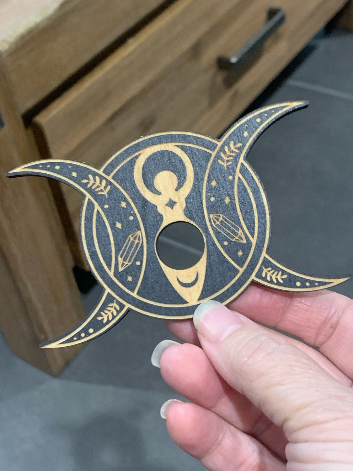 TRIPLE GODDESS MOON WOODEN SPHERE HOLDER - 10cm