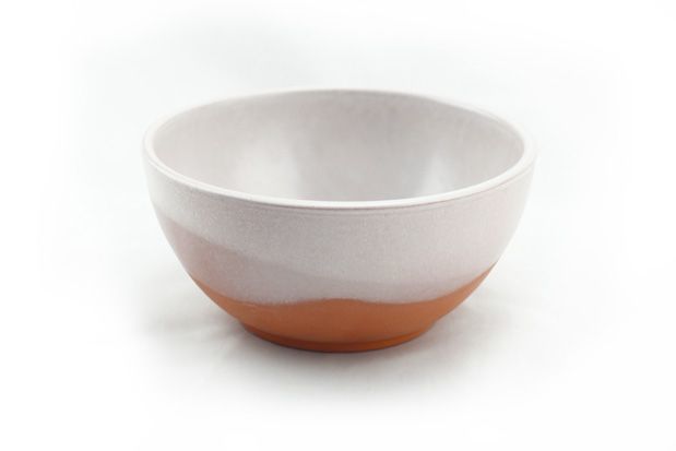 White decorated clay bowl (15cm x 7.3cm) White decorated clay bowl (15cm x 7.3cm)