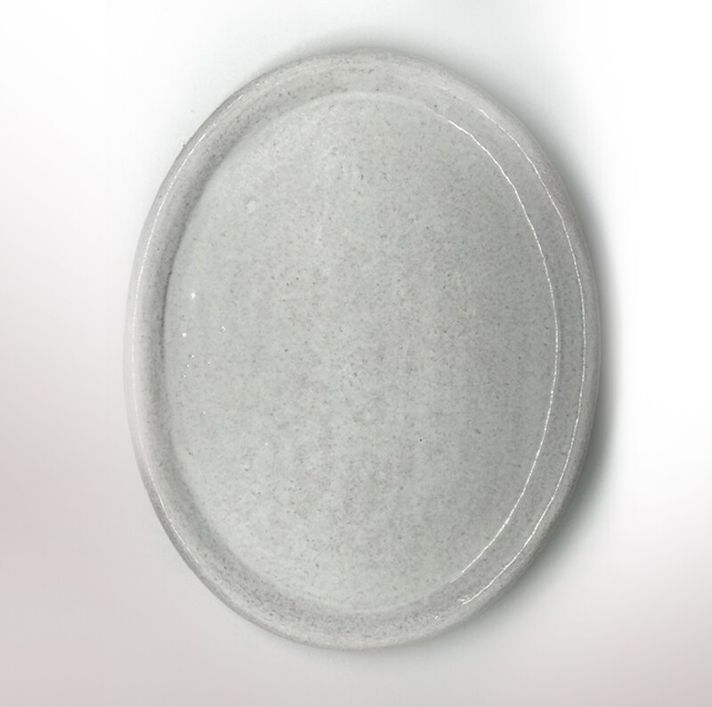 Terracotta white oval plate (19 cm to 24 cm)