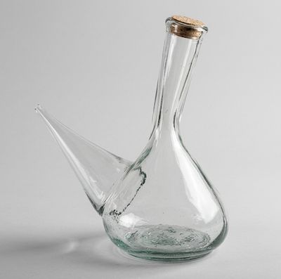 Wine pitcher [Porrón] (0.5 to 1l)