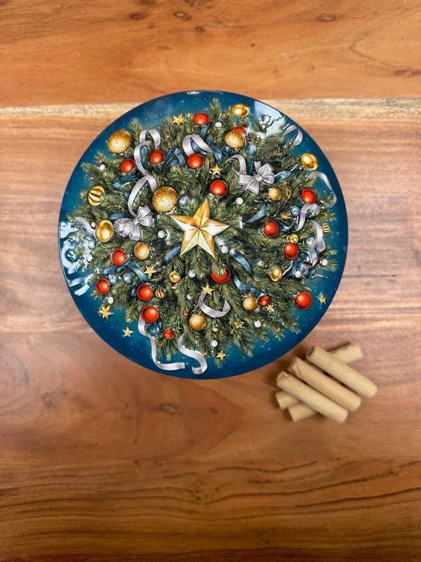 LA ABUELA ASUNCION, christmas musical carousel tin with cinnamon wafers (300 g)