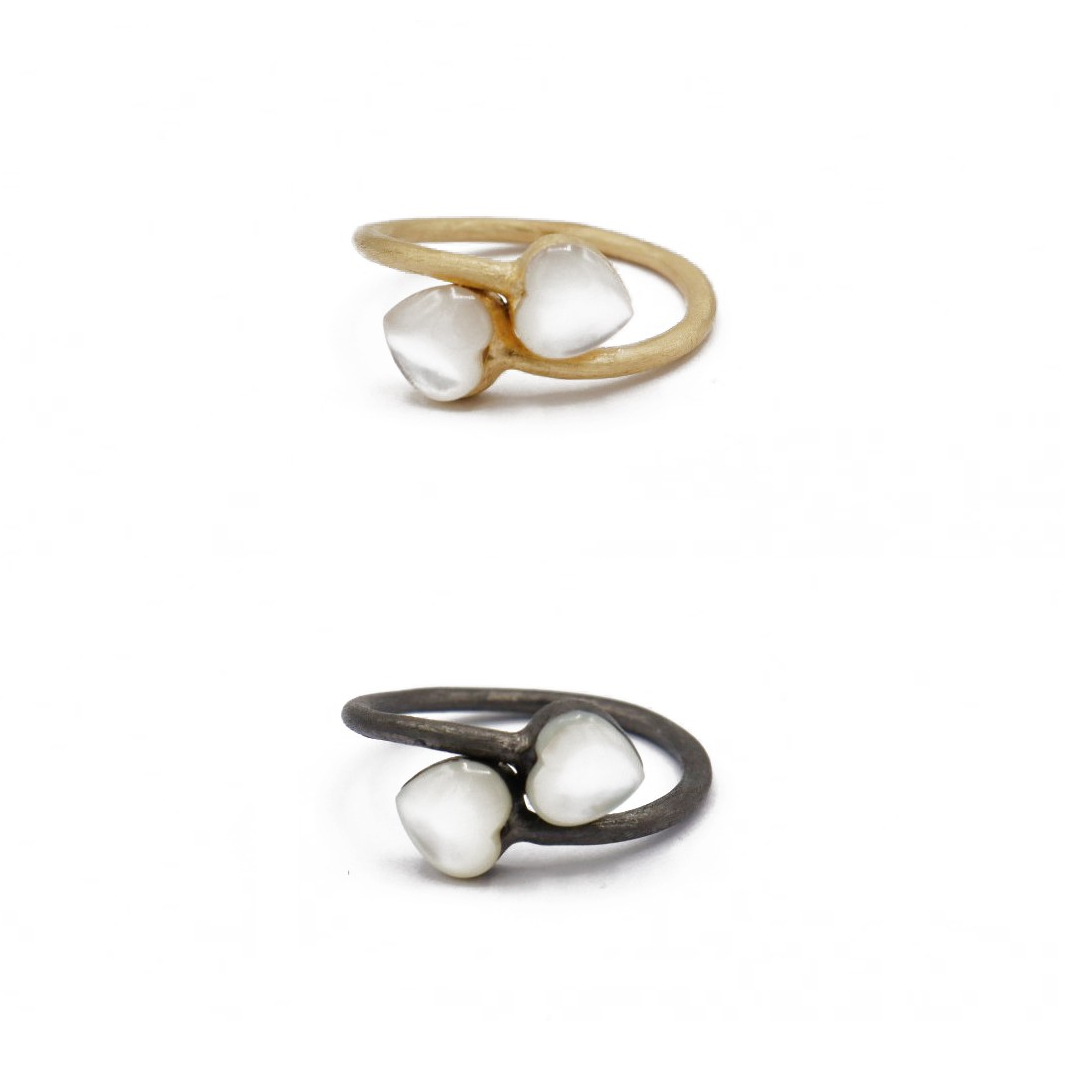 Anello CUORINMANO 6X6 con Madreperla ct 1,48