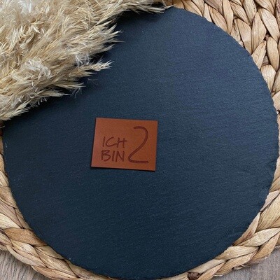 Kunstleder Label ICH BIN 2 4,5 × 3,5 cm Kunstleder Label ICH BIN 2 4,5 × 3,5 cm