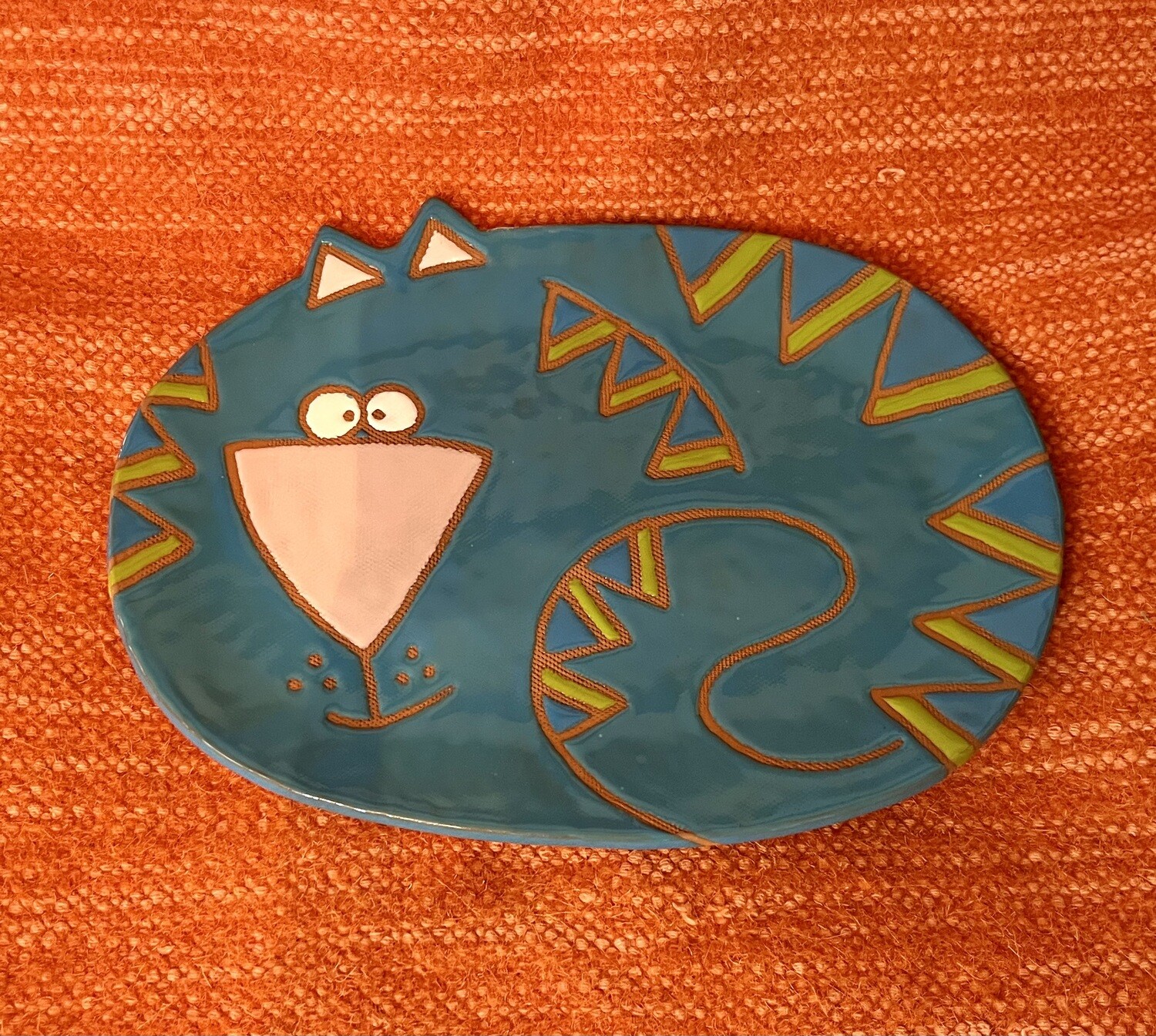 Cat platter, blue with green